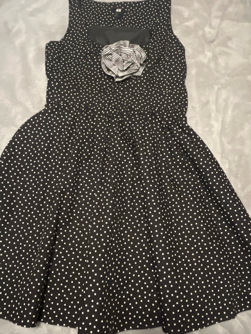 H&M Black and White Polka Dot Sleeveless Dress with Rosette